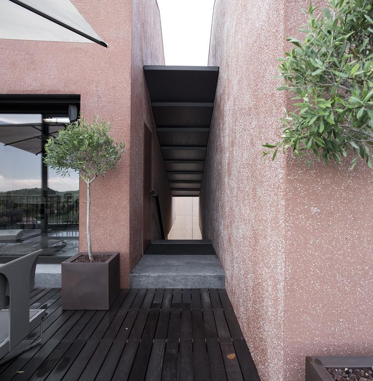 Fana Estate Apartment Dobrovo Luaran gambar